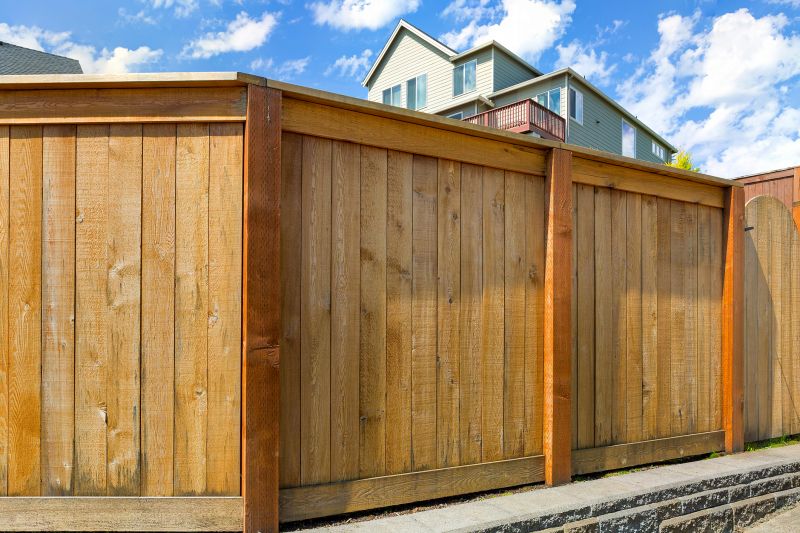 Fence Sealing in Kansas City, KS